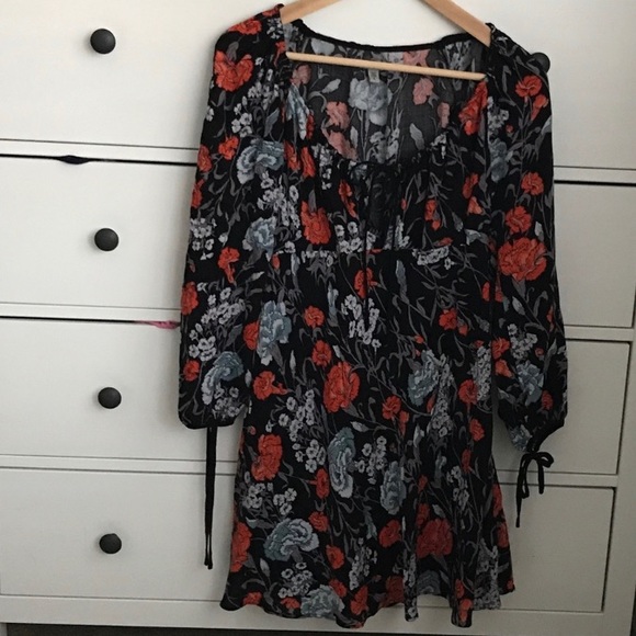 Urban Outfitters | Ling Sleeve Mini Dress - Picture 2 of 7